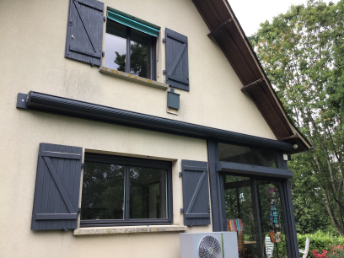 BAIE OUEST Menuiserie Interieure Rennes BAIE OUEST STORE EXTERIEUR RE02