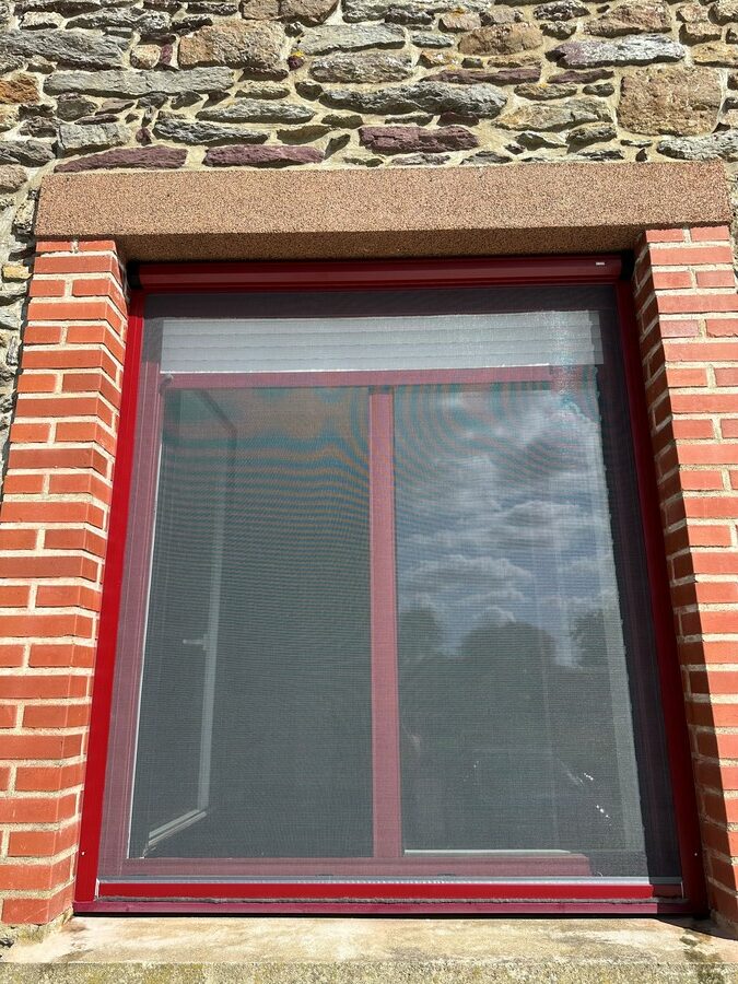 Baie Ouest Menuiserie Interieure Rennes MOUSTIQUAIRE BAIE OUEST 5