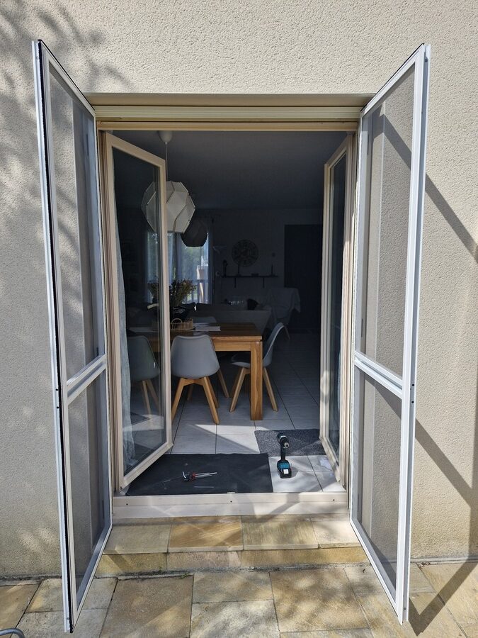 Baie Ouest Menuiserie Interieure Rennes MOUSTIQUAIRES BAIE OUEST 1