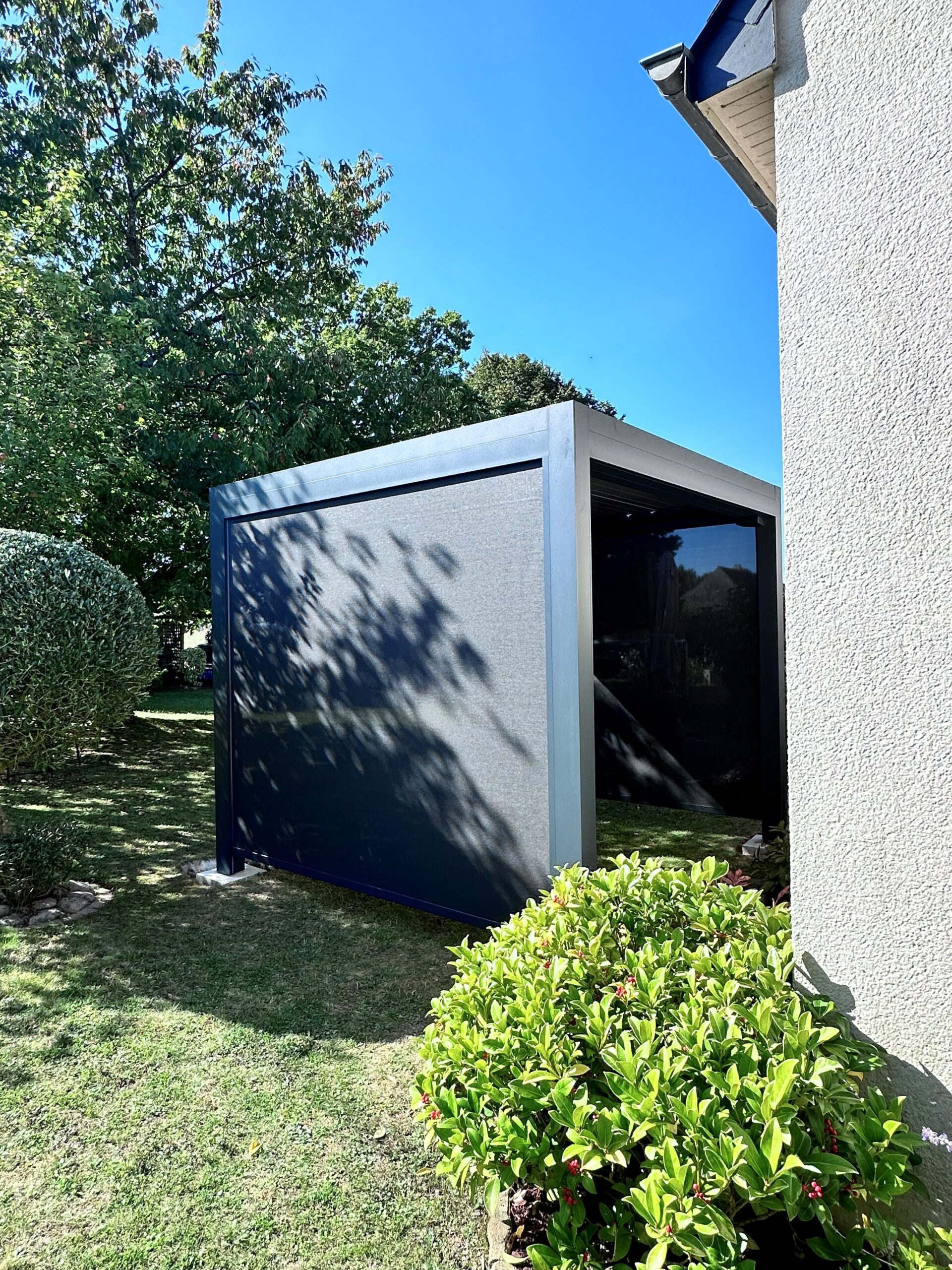 Baie Ouest Menuiserie Interieure Rennes PERGOLAS BIO CLIMATIQUE