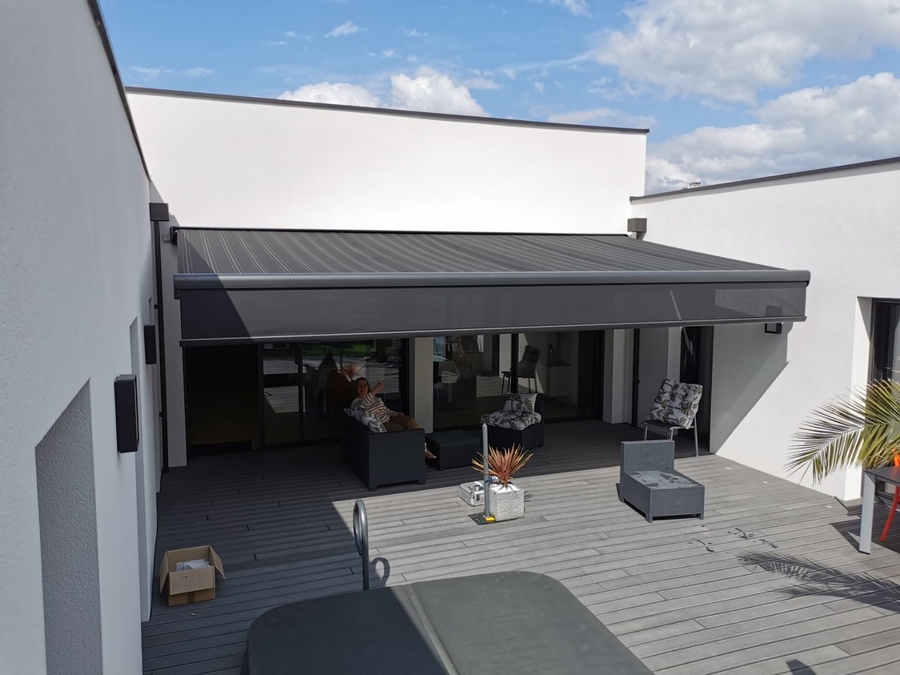 Baie Ouest Menuiserie Interieure Rennes STORE BANNE IMG 20240524 WA0001