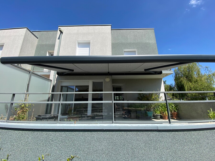 Baie Ouest Menuiserie Interieure Rennes STORE BANNE VOGUE BAIE OUEST 61