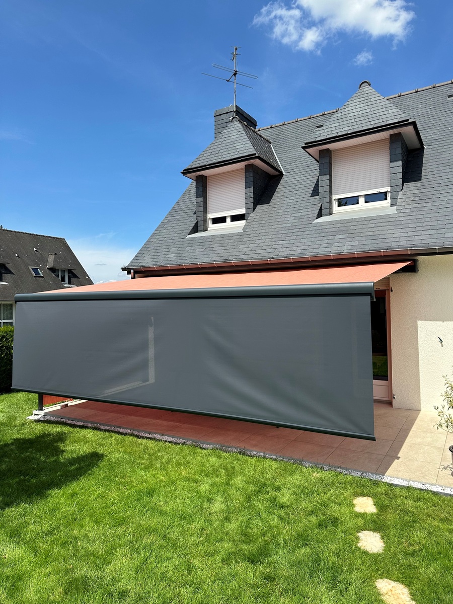 Baie Ouest Menuiserie Interieure Rennes STORE BANNE VOGUE BAIE OUEST LAMBREQUIN 2