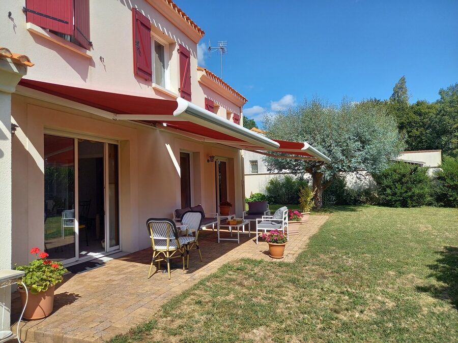 Baie Ouest Menuiserie Interieure Rennes STORE EXTERIEUR BAIE OUEST 20240825 162456